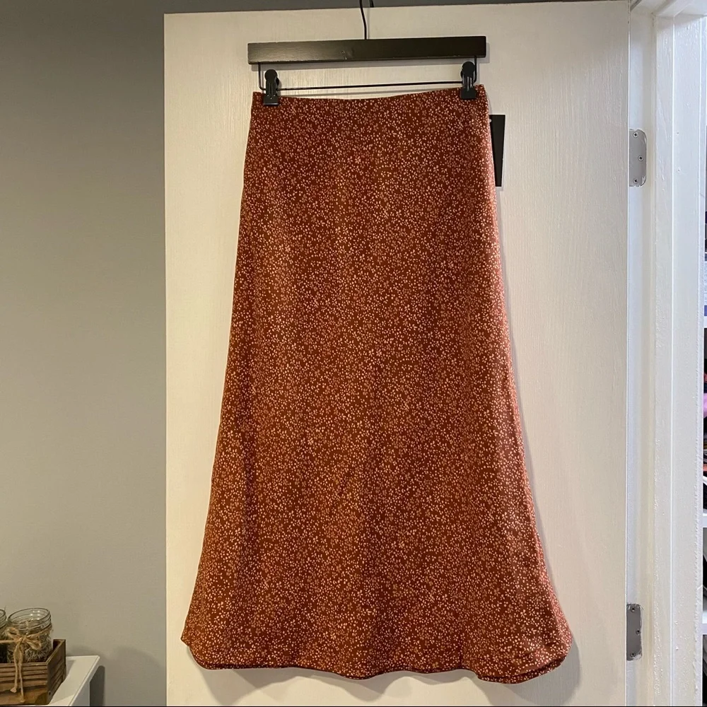 VETTA Rust Floral Midi Skirt - Picture 6 of 7